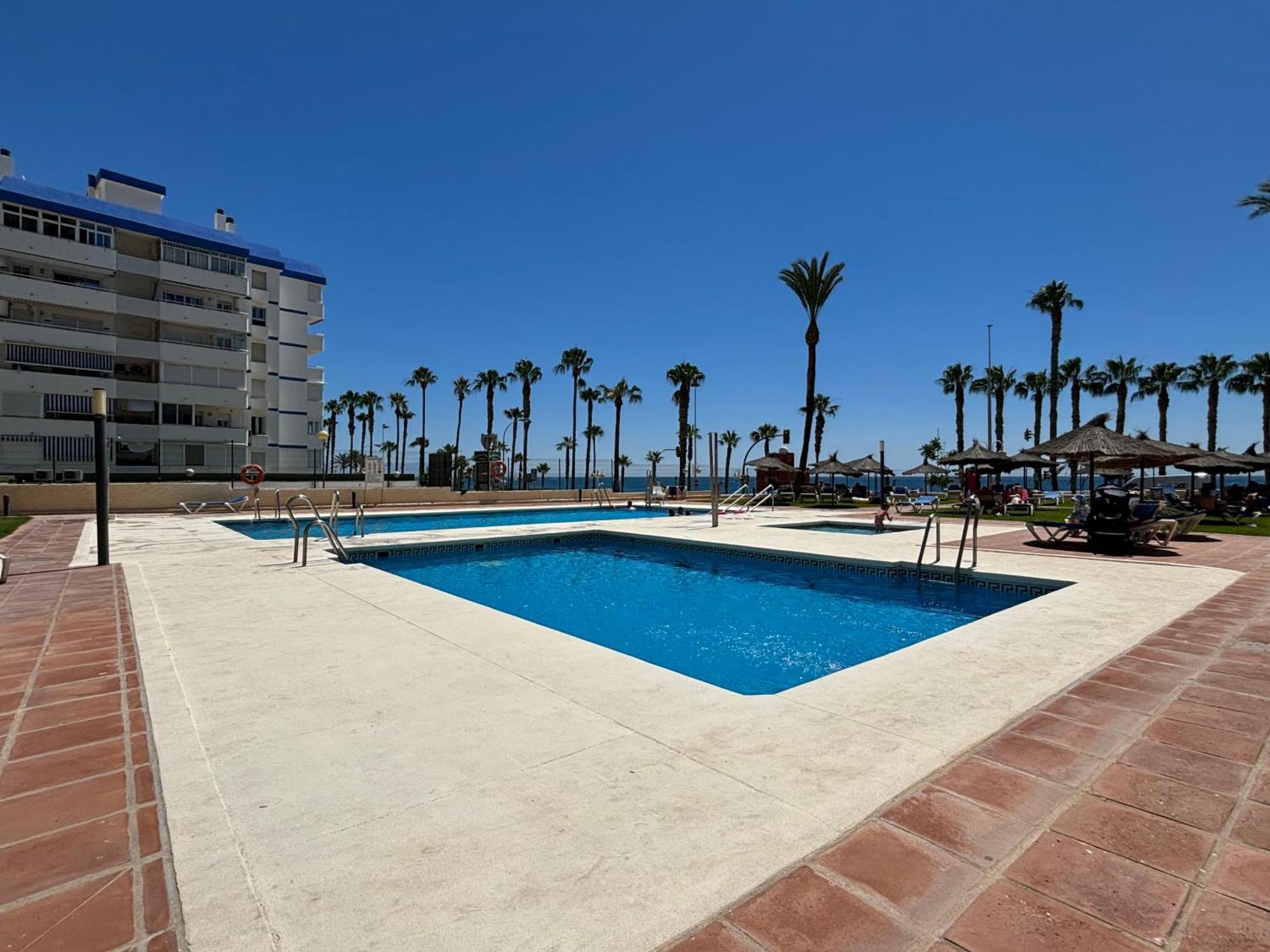 شقة Aloha Playa Vistas Al Mar بينالماذينا المظهر الخارجي الصورة